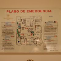 ４〜８の客室がグランビア通りに面しています