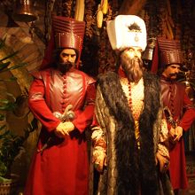 民族衣装を着たマネキン