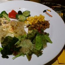 ドレッシングの種類がいっぱい