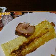 焼きパイナップルはお肉と食べても、単品でシナモンでもＯＫ