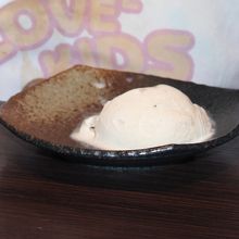 ふぐ料理の写真は取り忘れたのでデザートだけですが