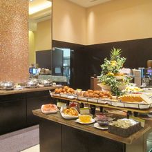 ビュッフェ台です