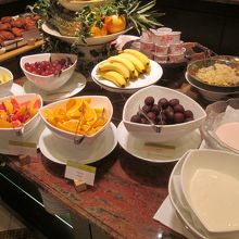 さすが沖縄、フルーツは豊富です