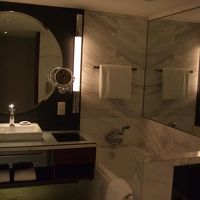 広々としたバスルーム