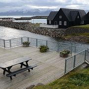 １６世紀にはアイスランド最古の貿易港の一つとして賑わった可愛い村