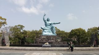 平和祈念像の両手両足が表す事とは