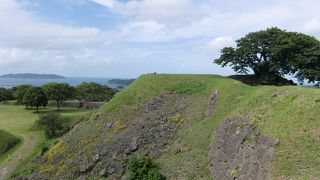 名護屋城の中枢である本丸と天守台