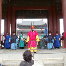 任務に着きます。