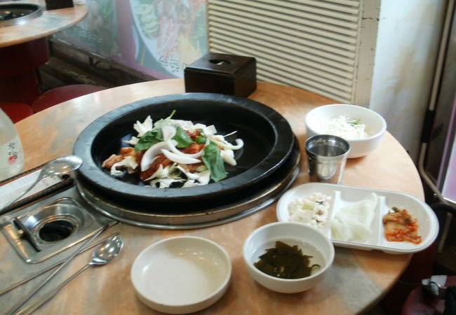 辛～い韓国料理、タッカルビを召し上がれ！　～チュンチョンボンジョム(漢字名春川本店)～