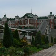 街のシンボルである深谷駅