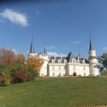 青い空が最高の観光