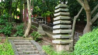 万年寺山に鎮座