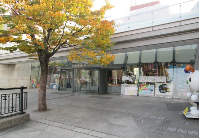 正面玄関です