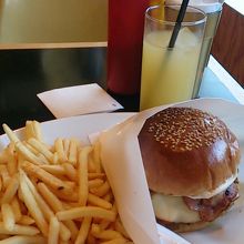 ゴールデンブラウンバーガー