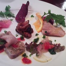 新鮮なお魚、この盛りつけ良いでしょ〜