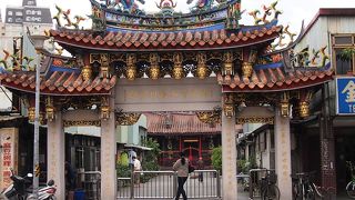 龍山寺に参拝して