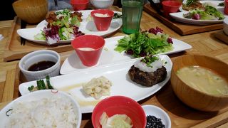 おぼんdeごはん (成田空港店)