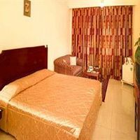 部屋も狭くないしきれいです