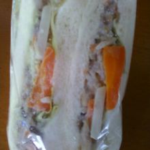 ヘルシーなごぼうサンドです。