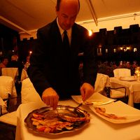 外のテラスでディナー　シーフード盛り合わせ