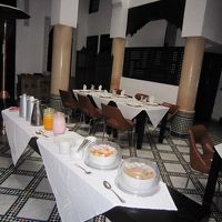 食堂です。ディナーも朝食もこちらで。