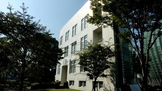 国立新美術館の前にある”別館”を知らない人が多いのでは・・