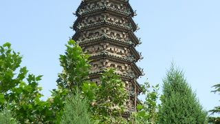 それぞれ特徴のある四つの古塔