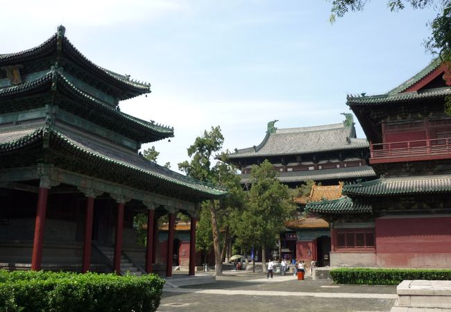 石家庄からバスで一時間ほど正定県の名刹