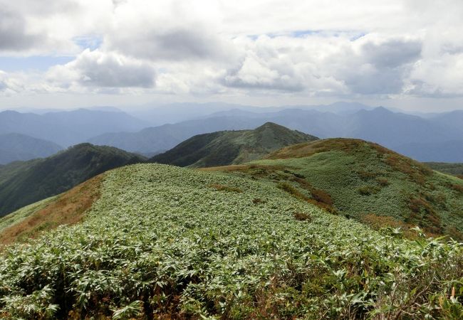 白山、御嶽山、乗鞍岳、穂高連峰などが見える山