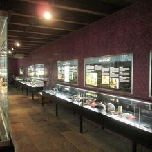 「石倉（考古館）」には貴重な資料がいっぱい