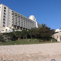 ビーチから見たアリビラ