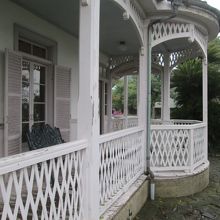 このテラスの正面は…