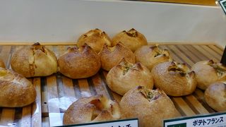 主婦の人たちであふれていました。