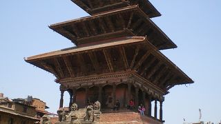 五重の塔から広場を見よう