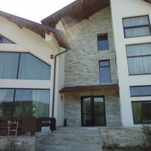 ランチは，ガイドさんオススメPerla Bucovineiで