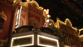 人も物もたくさん！