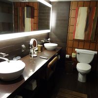 洗面台とトイレ