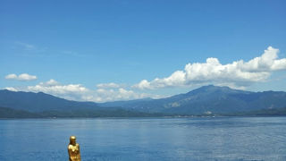 非常に美しい湖