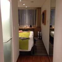 新しくて綺麗な室内