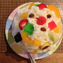 元祖しろくま。普通サイズはかなり大きいです。