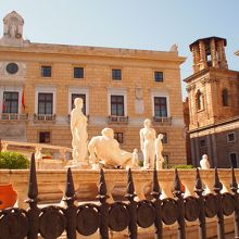 敬虔なカトリック信者は裸体を嫌い、「恥の噴水」と呼んだとか