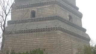 小さくてもきらりと光る繁塔