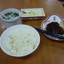 「李先生」の定食一例