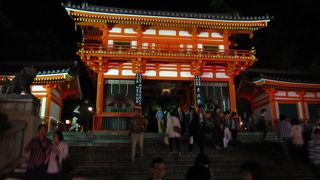 夜の八坂神社