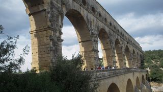 世界遺産のローマ時代の水道橋です。