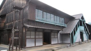 さすが「カピタン部屋」、贅沢な造りです