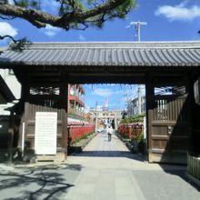 搦手門（茨木神社）
