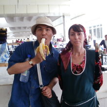 バナナは一本から購入できました(笑)。