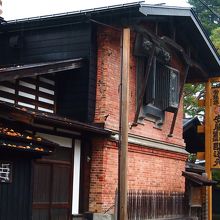 レンガ造りの蔵