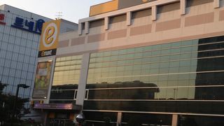 便利な大型スーパー